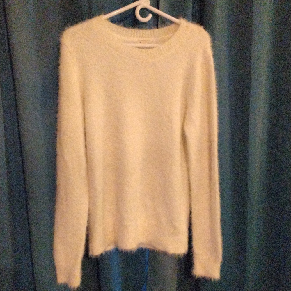 Size Large, White fuzzy sweater, Brand: a new day